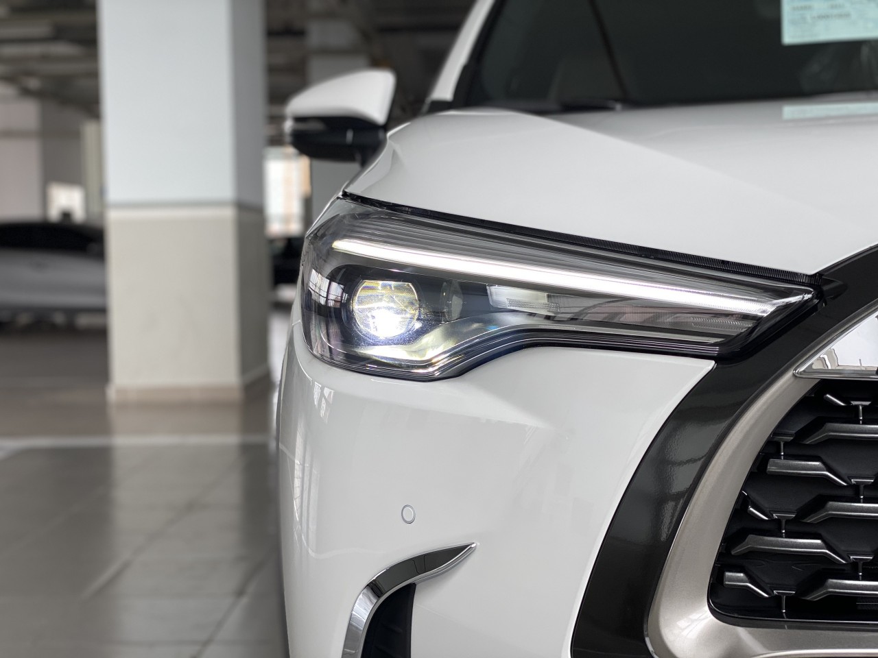 Toyota Corolla Cross 2022: Giá xe & đánh giá thông số kỹ thuật (11/2022)